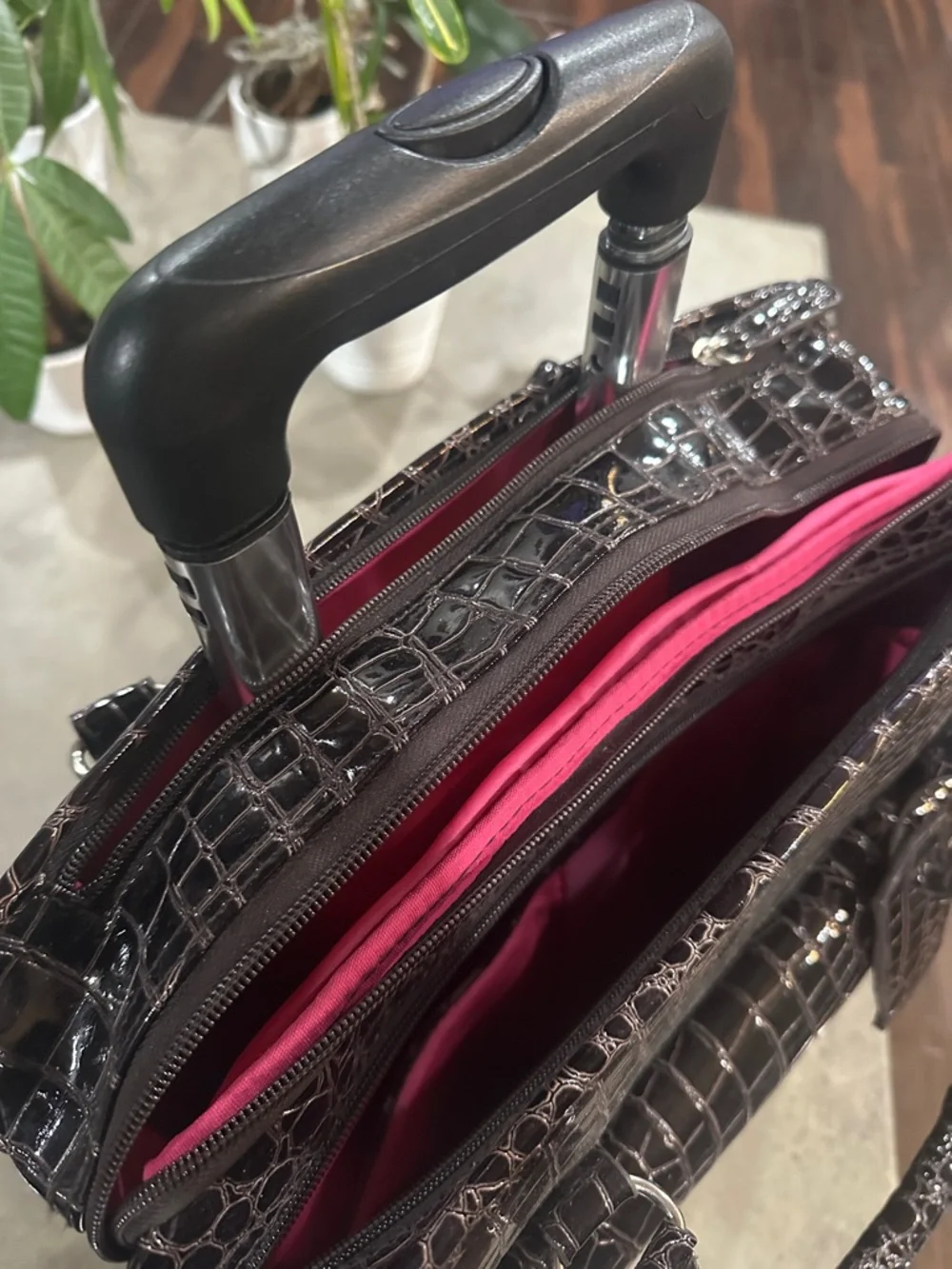 Men’s Croc-Embossed Leather Carry on Dark Brown